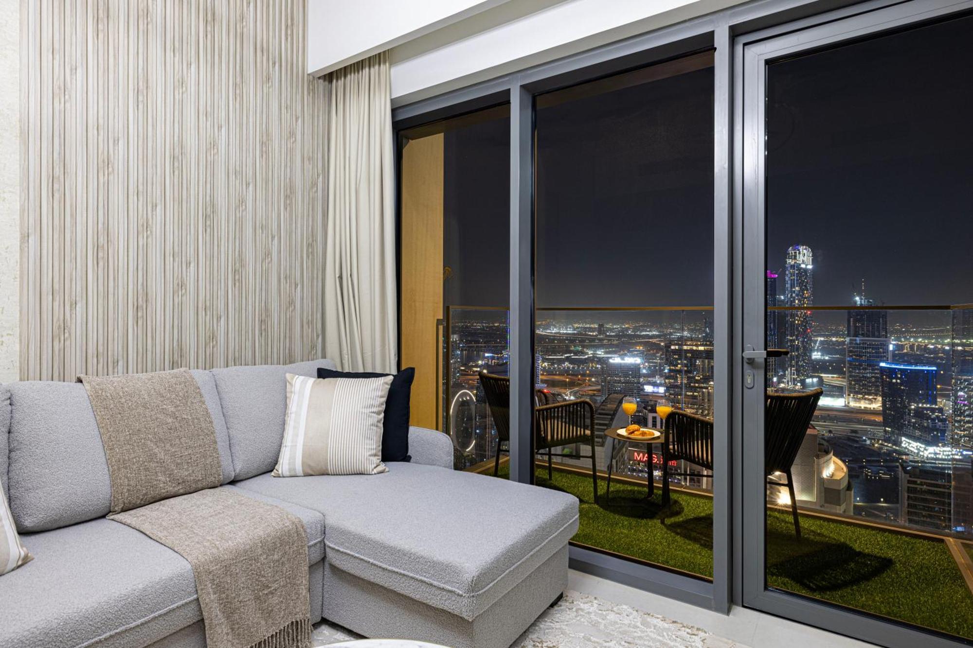 Smartstay At Burj Royale - Full Burj Khalifa View - Brand New Luxury Apartments 두바이 외부 사진