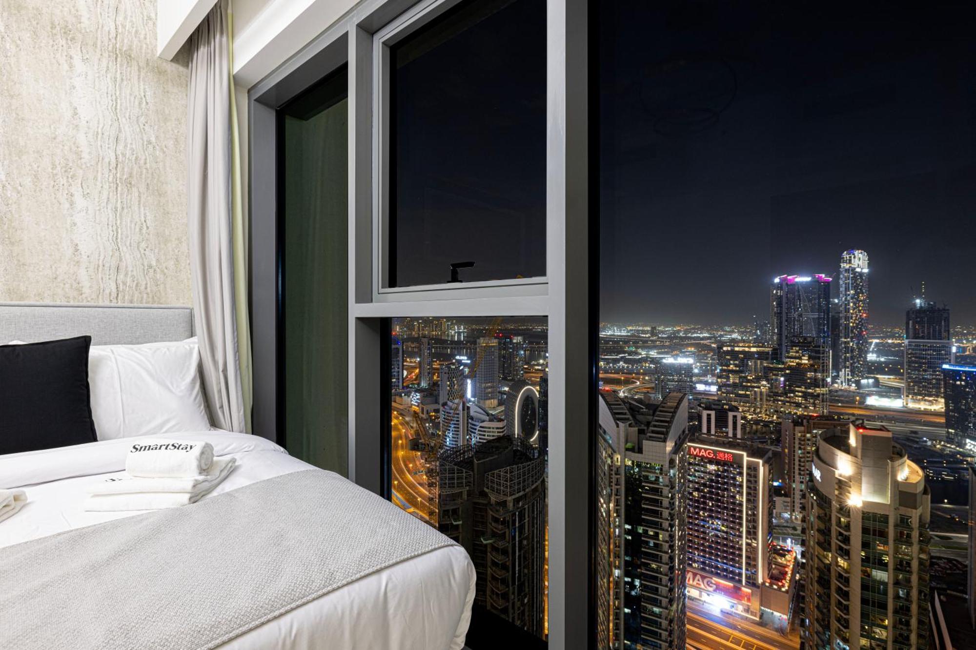 Smartstay At Burj Royale - Full Burj Khalifa View - Brand New Luxury Apartments 두바이 외부 사진