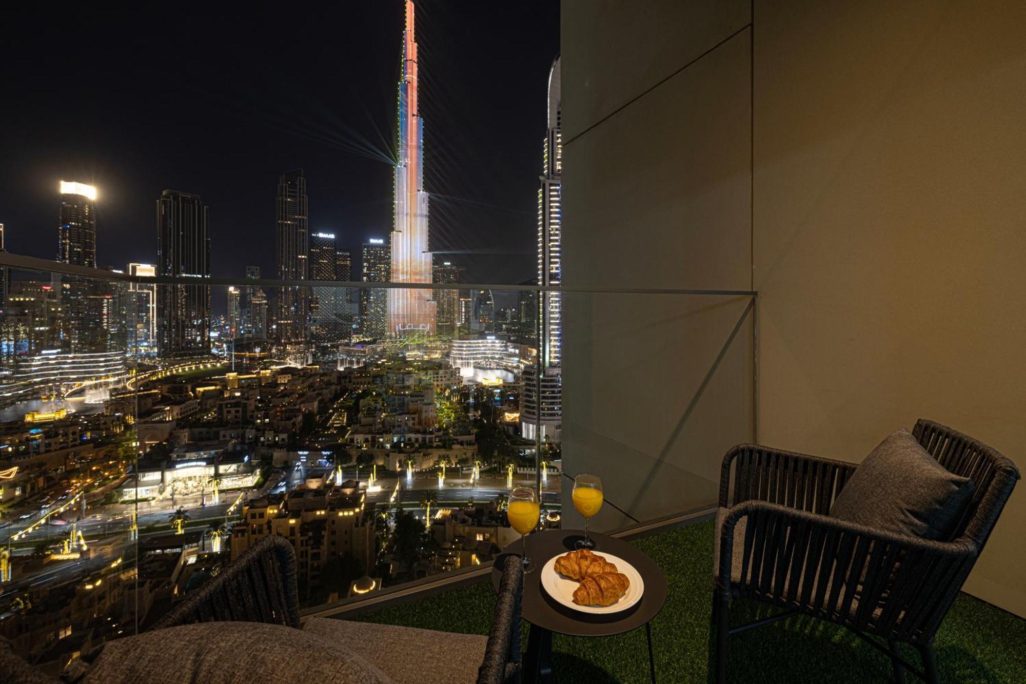 Smartstay At Burj Royale - Full Burj Khalifa View - Brand New Luxury Apartments 두바이 외부 사진