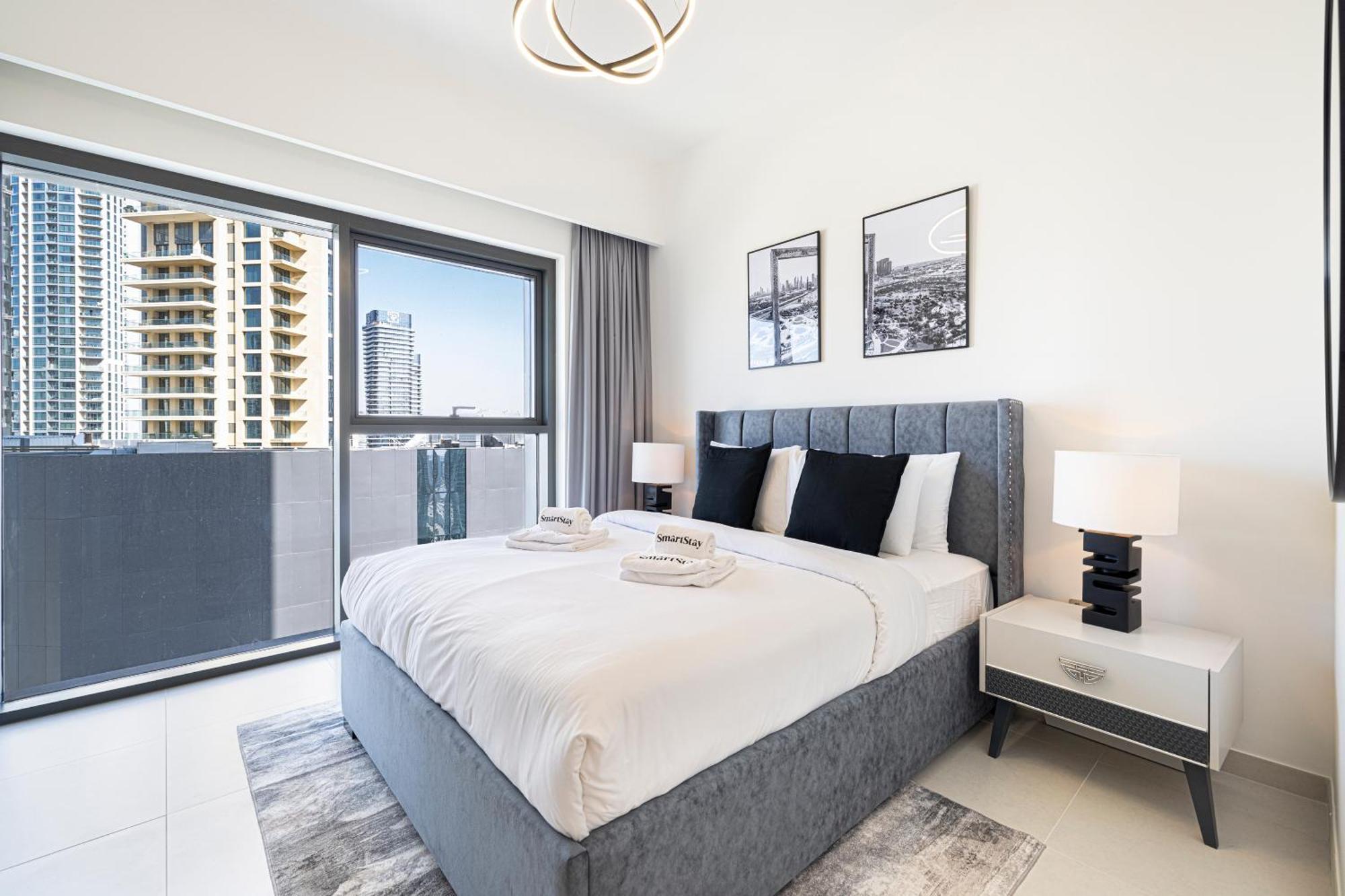 Smartstay At Burj Royale - Full Burj Khalifa View - Brand New Luxury Apartments 두바이 외부 사진